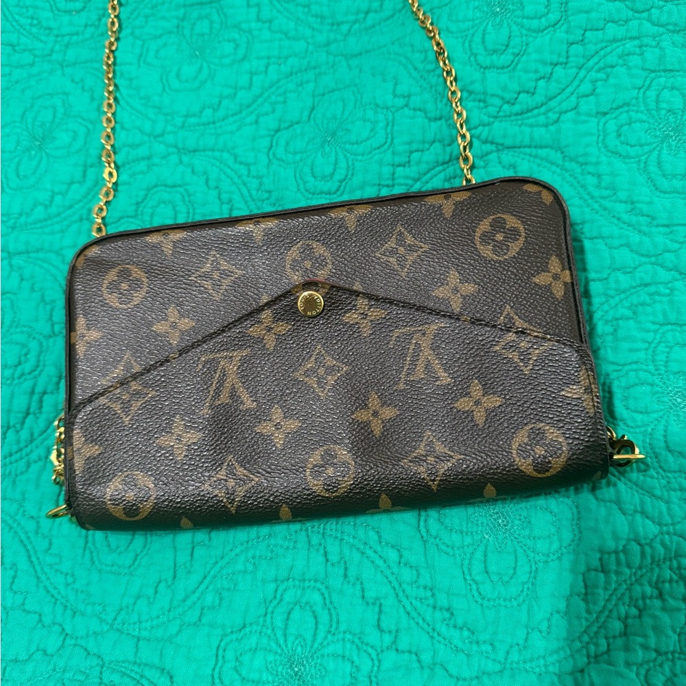 Louis Vuitton Monogram Felicie Pochette - Picture 4 of 10